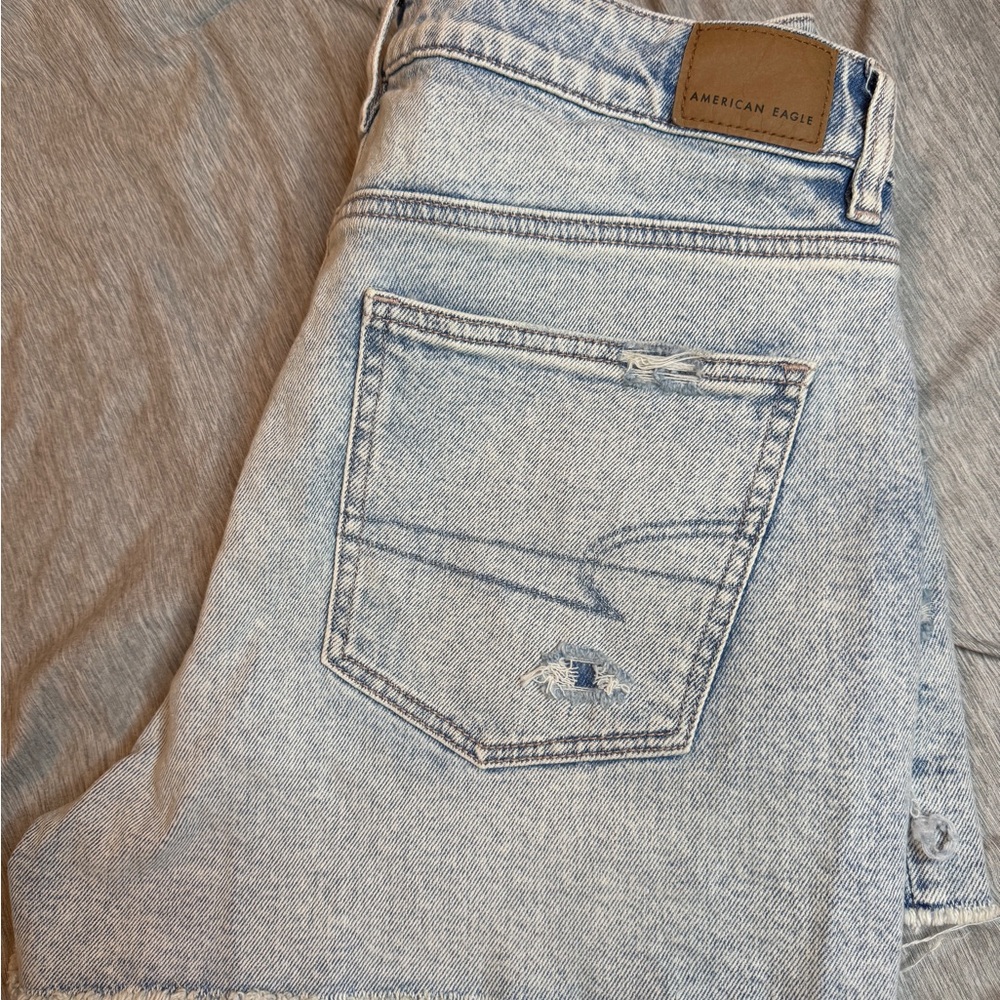 American Eagle Outfitters Light Blue Distressed Denim Shorts - Picture 2 of 9